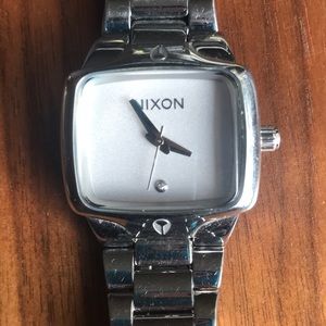 Nixon watch - the small player